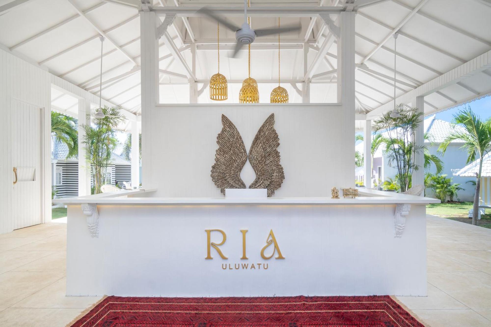 Ria Uluwatu, Tropical Chic Hotel Esterno foto